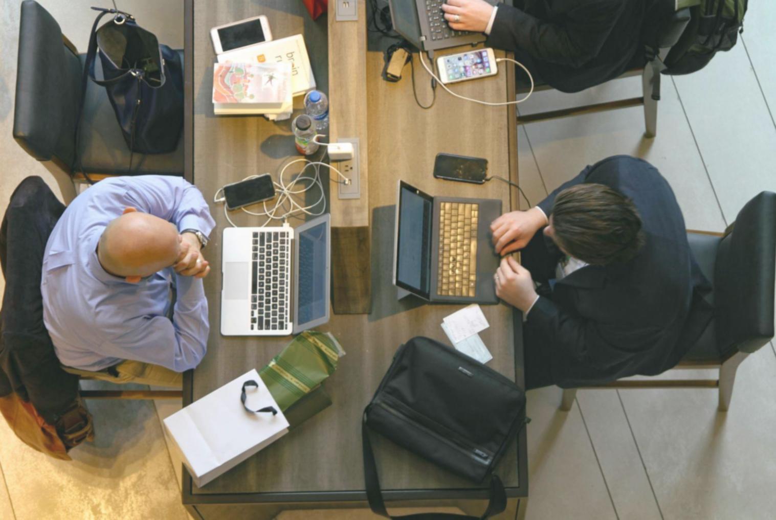 Espace de travail professionnel pour l'analyse financière